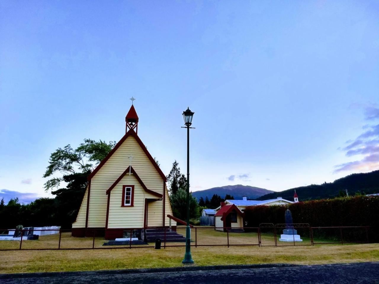 Tokaanu Lodge Motel Turangi Exterior foto